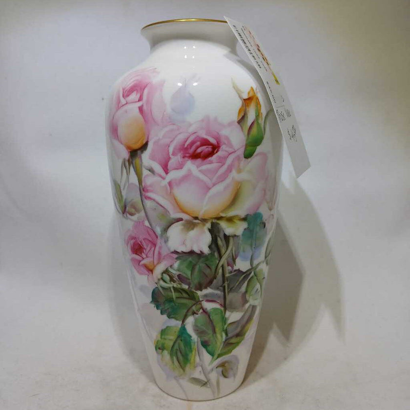 Noritake rose vase