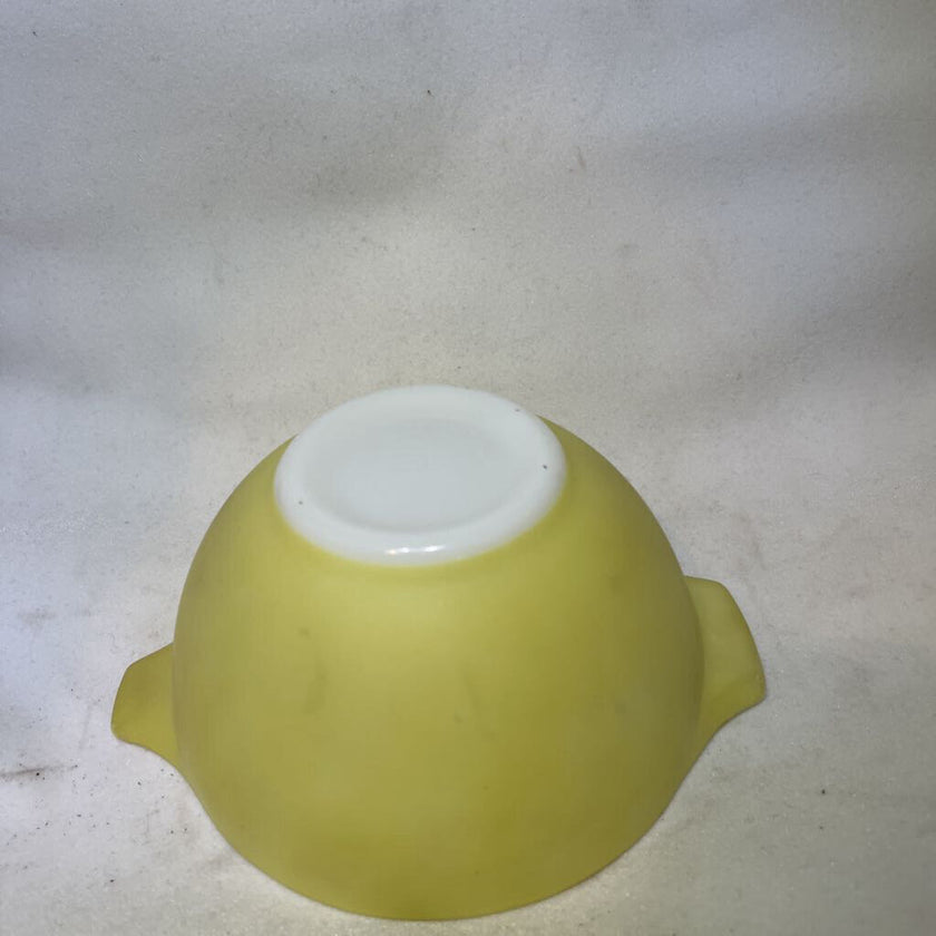 PYREX Yellow 1.5 pt Bowl