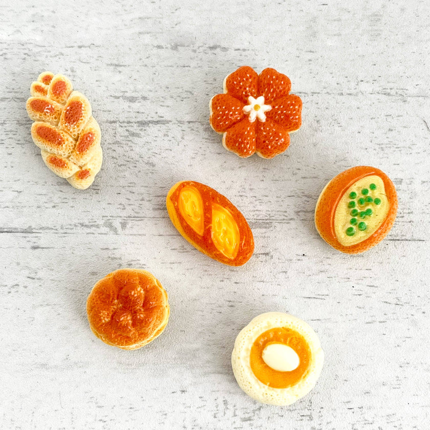 Pretzel Bread Fridge Magnet, Baked Goods Magnetic Decor